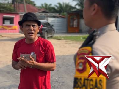 Imbauan Kapolsek Tungkal Jaya Kepada Para Pengemudi Kendaraan Sumbu 3 Ke Atas