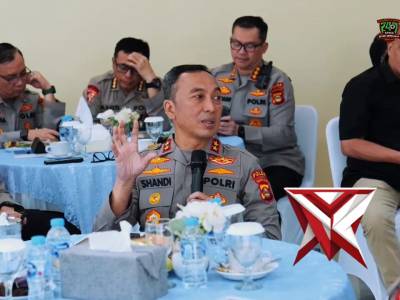 Kapolda Sumatera Selatan, Irjen Pol Dr. Sandi Nugroho, memimpin kegiatan Coffee Morning - PoliceTube