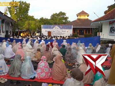 Sholat Idul Fitri jajaran Polres Probolinggo Kota