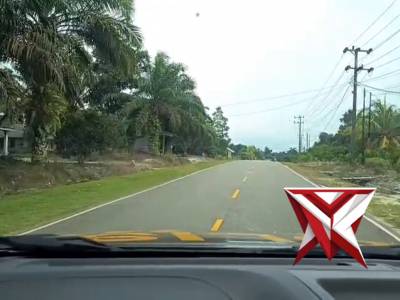 Personil Polsek Riau Silip Bersama Kanit Sabhara Polsek Riau Silip Giat Jum'at Berkah - PoliceTube