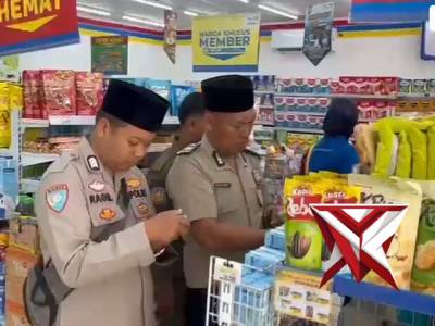 Sidak pasar di Desa Bukit Selabu - PoliceTube