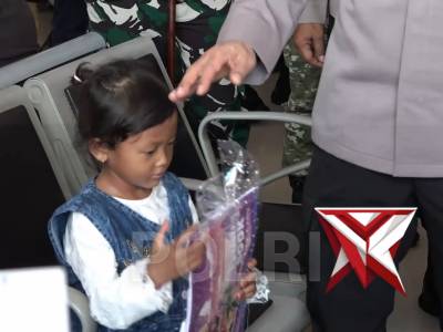 Kapolri meninjau langsung Kesiapan Posko Terpadu di Stasiun Surabaya Gubeng