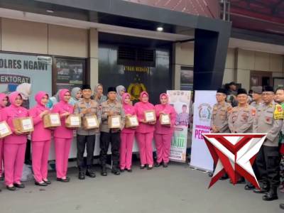 KAPOLRES NGAWI BAGI TAKJIL