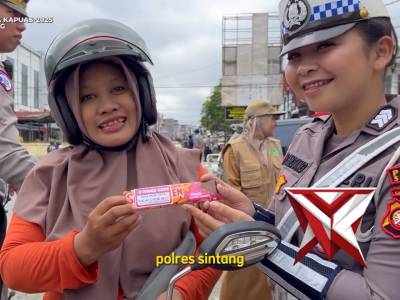 Polres Sintang melakukan teguran kepada beberapa pelanggar lalulintas