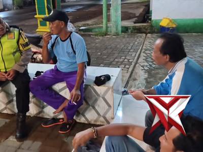 Polri Hadir untuk Masyarakat, Bhabinkamtibmas Berikan Binluh Kamtibmas di Dukuh Seturi Pemean