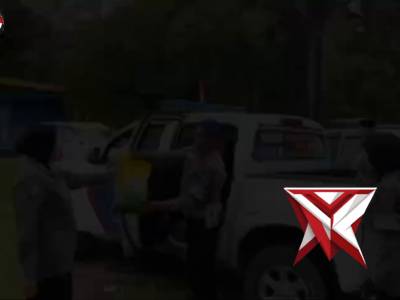 SAT LANTAS BAGIKAN BANSOS