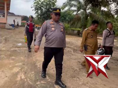Kapolsek Batang hari leko Pimpin Langsung Jumat Berkah