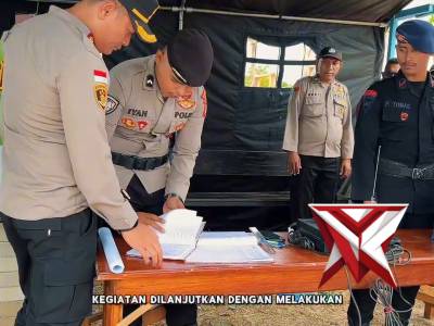 Pengecekan pos pam&yan dan pembagian parsel dari kapolres dan ketua pc bhayangkari maluku barat daya - PoliceTube