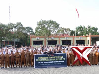 Pembinaan dan Penyuluhan Etika Bermedia Sosial dalam Rangka HUT Humas Polri ke-74 di SMKN 5 Batam