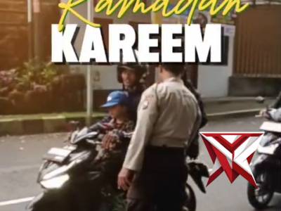 Kapolsek dan anggota polsek Poncol beserta bhayangkari bagi takjil di pertigaan Turus