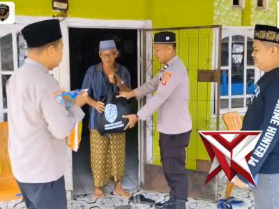 Jum'at berkah Polsek Batanghari Leko