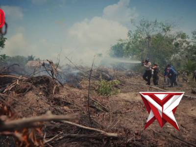 Merah berarti Keberanian
Putih bermakna kesucian
Melebur satu dalam perjuangan