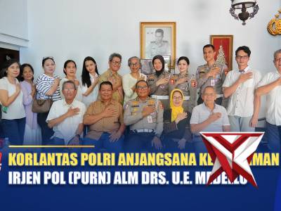 KORLANTAS POLRI ANJANGSANA KE KEDIAMAN IRJEN POL (PURN) ALM DRS. U.E. MEDELL / NTMC POLRI
