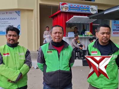 REAKSI OJOL SAAT DIBUATKAN WARUNG KOPI MURAH OLEH POLISI | BIKIN TERHARU!