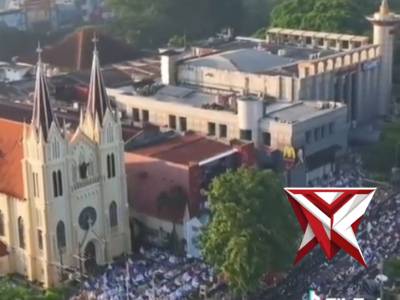 Indah nya tolerasni beragama...