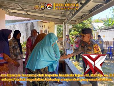 Program bedah rumah dan Bhakti Sosial oleh Polda Bengkulu resmi dilaksanakan di kediaman Zainal Abid - PoliceTube