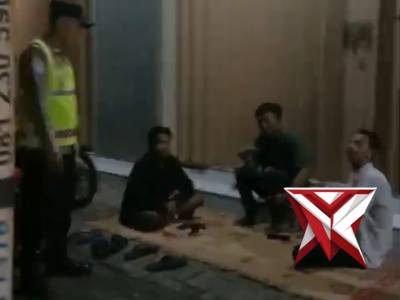 Patroli polsek ngariboyo jelang sahur di  jln raya ngariboyo parang