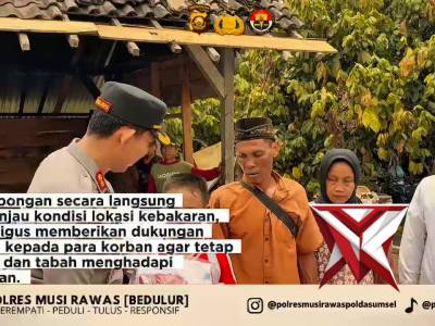 Kapolres Musi Rawas melaksanakan kunjungan ke lokasi korban kebakaran di Kecamatan Megang Sakti - PoliceTube