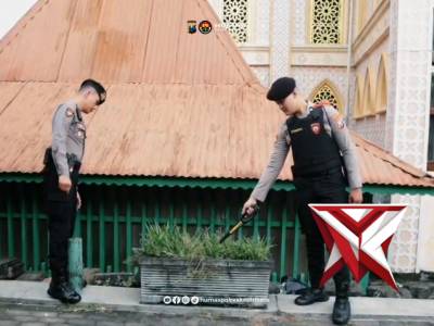 Polres Kediri Kota yang dipimpin oleh Kasat Samapta AKP Priyo melaksanakan kegiatan patroli sekaligu