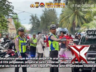 Personil Polresta Bengkulu jajaran lantas dan Polsek Teluk Segara laksanakan Pam Festival Yo Botoiy-