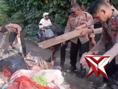 Warga Buang Sampah Sembarangan