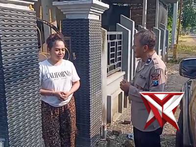 Giat Patroli Sambang Desa Bhabin Polsek Ujungpangkah Sapa Warga