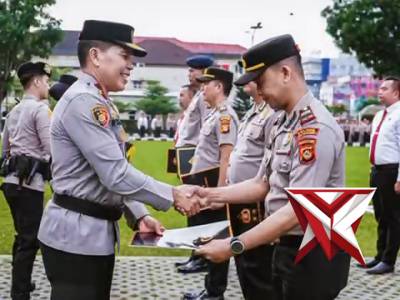 43. Penghargaan terhadap anggota polri