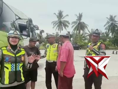 Memberikan himbauan kepada pengendara Sumbu # agar memarkirkan kendaraan nya di tempat yang tepat