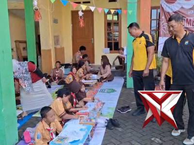 Jum'at Barokah Polsek Ngasem hadir Untuk masyarakat - PoliceTube