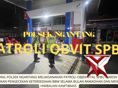 Patroli Obvit Polsek Ngantang Targetkan Pengecekan Ketersediaan BBM di SPBU Maron - PoliceTube