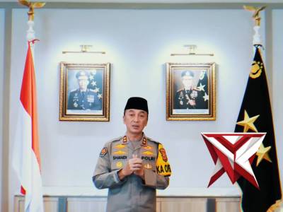 Kepala Kepolisian Daerah Sumatera Selatan Beserta Staff dan Jajaran Serta Bhayangkari Mengucapkan