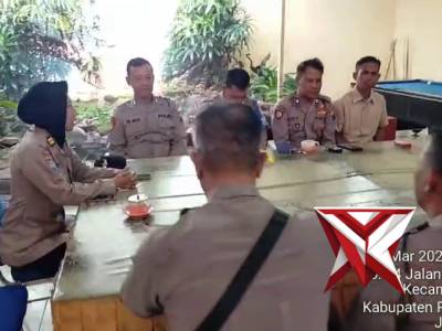 APEL PAGI SEKALIGUS ANEV KAMTIBMAS