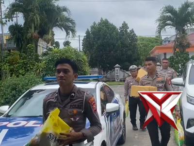 Sat lantas polres halut melaksanakan bakti sosial