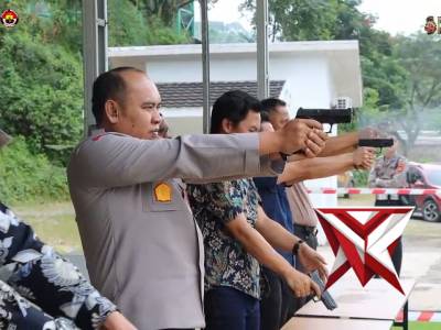 Latihan Menembak / Zero Senpi genggam Kapolres Muara Enim dan Para PJU Yang Ditunjuk