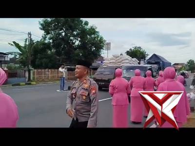 Berbagi dibulan penuh berkah - PoliceTube