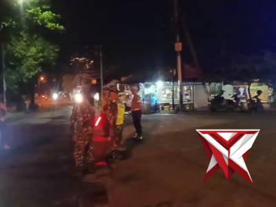 Pam jalur malam takbir Iidul fitri di simp 3 Tameng, Desa Padi, Gondang