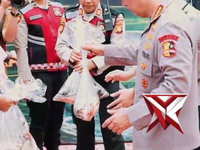 Kapolri Kunjungi SPPG Paakri Polda Sumsel, Relawan Terima Tali Asih - PoliceTube