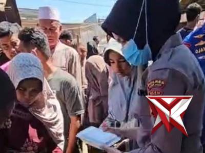 Dapur Umum Polisi Hadir Jadi Pengobat Lapar dan Luka