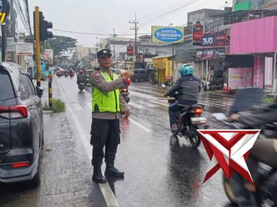 GIAT RUTIN PELAYANAN MASYARAKAT POROS PAGI DI WILAYAH HUKUM POLSEK DAU