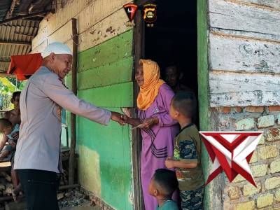 Penerimaan dan Pembagian Zakat Fitrah Oleh Batalyon B Pelopor SatBrimob Polda Sumsel