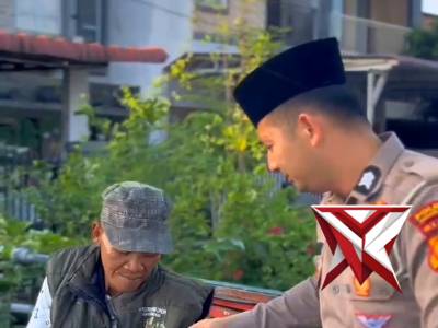 Sat Lantas Polres Indragiri Hulu Melakukan Kegiatan Pemberian Takjil