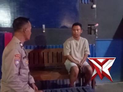 *Polsek Ujungpangkah Giat Patroli Sambang Ciptakan Wilayah Aman*
