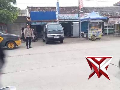 Sate Kerang Siang depan Pasar Pohejejer, Desa Pohjejer, Kec. Gondang. - PoliceTube