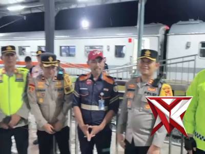 Pengecekan arus mudik stasiun lahat oleh Kapolres Lahat AKBP NOVI EDYANTO S.I.K.,M.I.K.