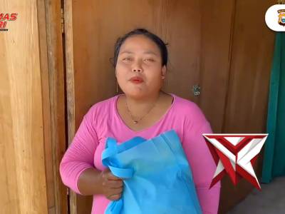 SAT SAMAPTA POLRESTA TIDORE Memberikan bantuan sosial kepada Masyarakat yang membutuhkan