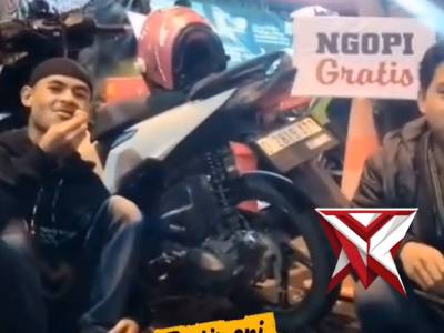 Pos Pam Cukang Genteng melaksanakan kegiatan pelayanan humanis dengan membagikan kopi gratis