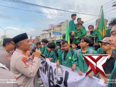 Aksi Unjuk Rasa Mahasiswa Universitas Muhammadiyah Riau