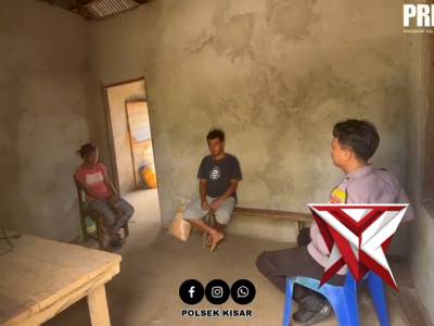 Bhabinkamtibmas polsek kisar melaksanakan sambang kepada masyarakat