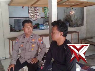 Kanit Binmas Polsek Kedamean Sambangi Warga, Sampaikan Pesan Kamtibmas