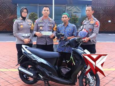 Polres Ngawi melaksanakan penyaluran bantuan sepeda motor